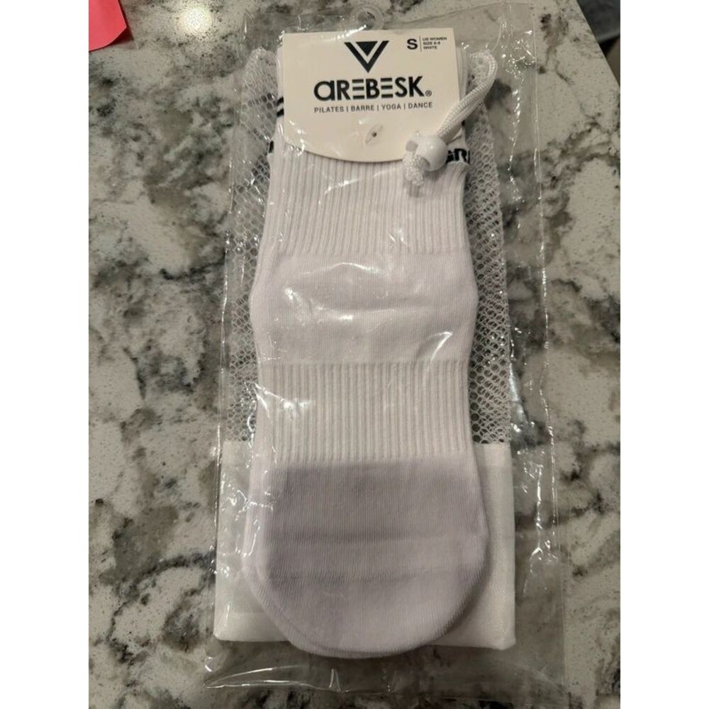 Arebesk grip socks